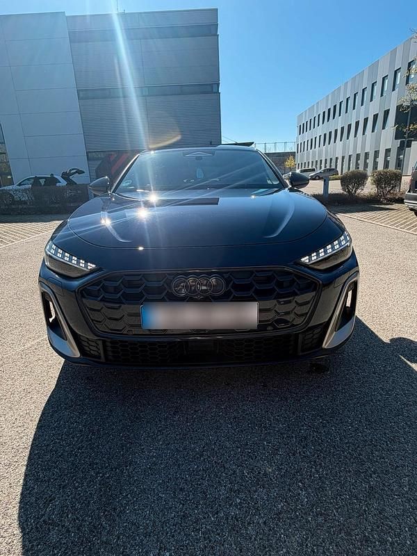 Gebraucht Audi A5 Edition .1 150 PS (110 kW) 2024 Blau Limousine