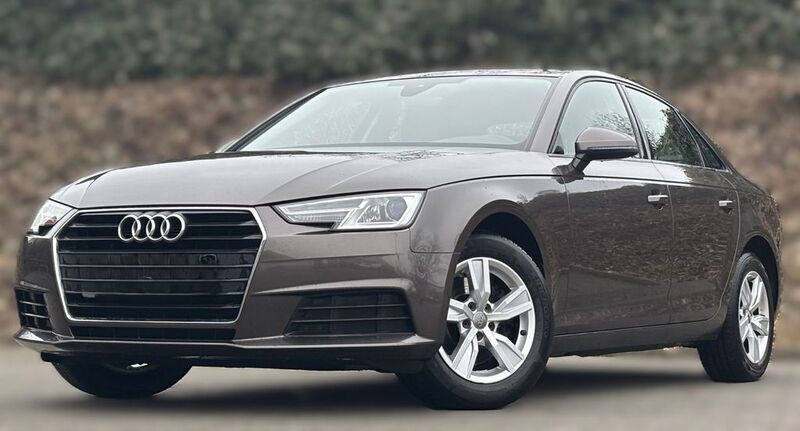 Braun Gebraucht 2018 Audi A4 Ambiente Limousine | 12.820 € (Guter Preis) - Bild 1/4