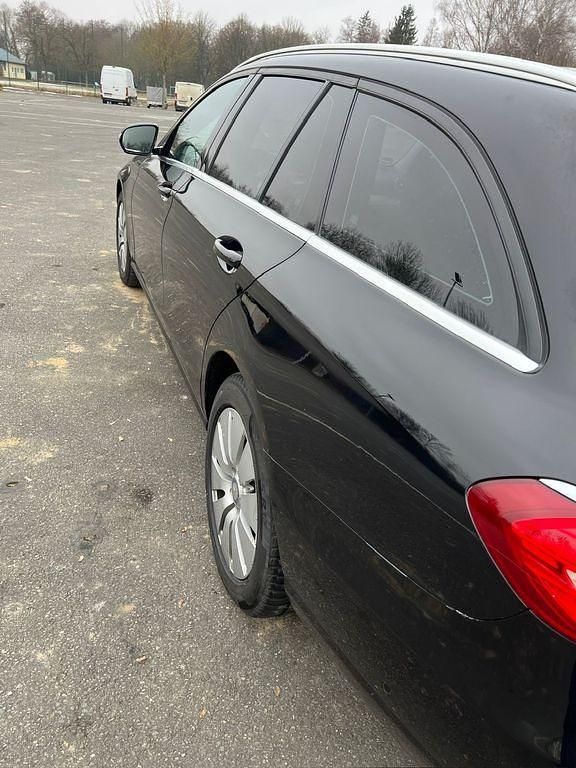 Gebraucht Mercedes E220 194 PS (142 kW) 2017 Schwarz Kombi