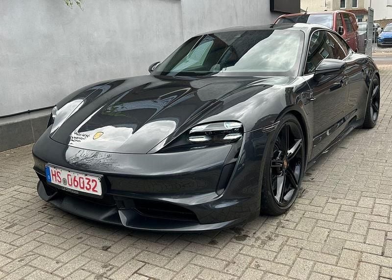 Grau Gebraucht 2020 Porsche Taycan Turbo Limousine | 65.900 € (Fairer Preis) - Bild 1/4