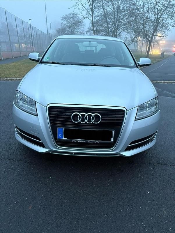 Silber Gebraucht 2012 Audi A3 Limousine | 7.999 € (Guter Preis) - Bild 1/4