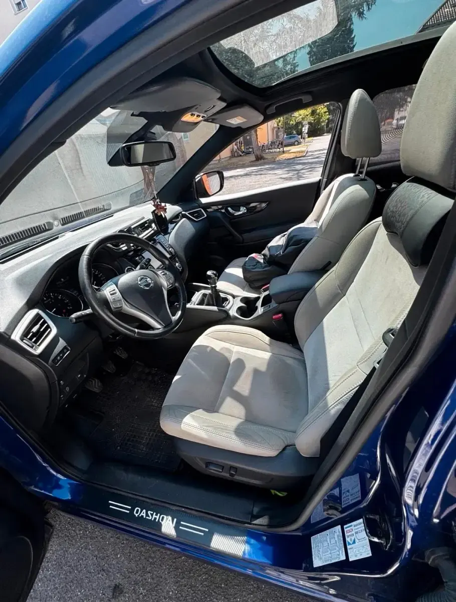 Gebraucht Nissan Qashqai 115 PS (84 kW) 2015 Blau SUV