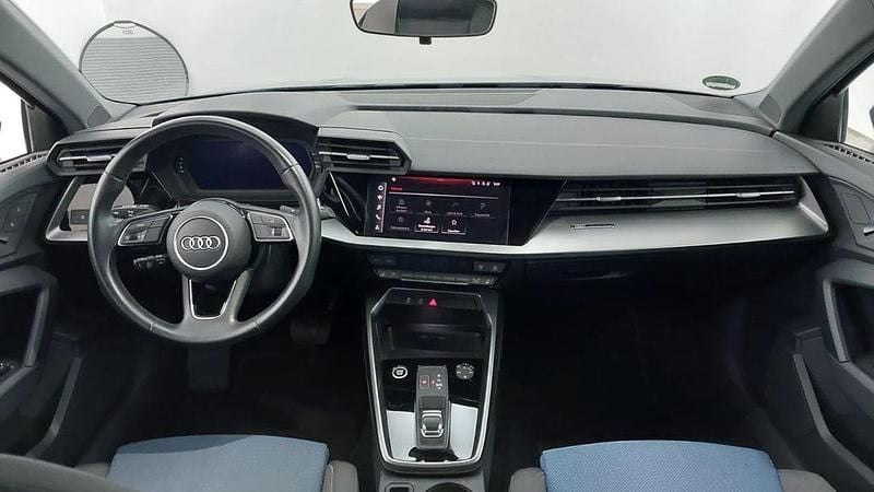 Gebraucht Audi A3 Advanced 116 PS (85 kW) 2021 Blau Limousine