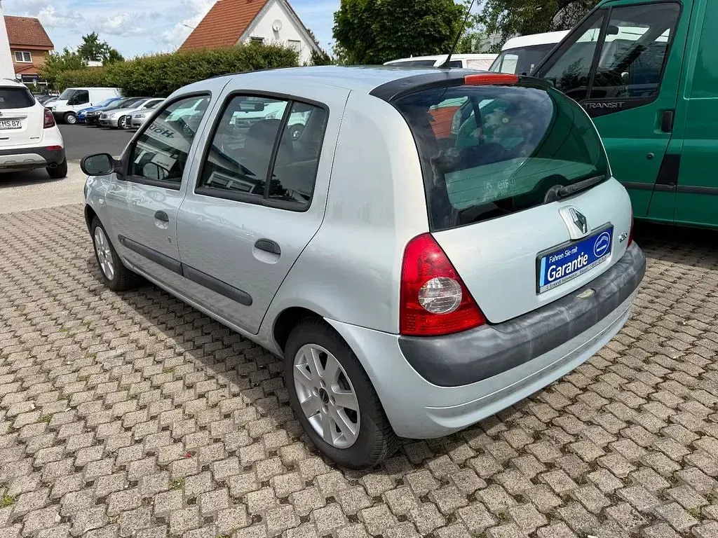 Gebraucht Renault Clio II 75 PS (55 kW) 2003 Grau Limousine