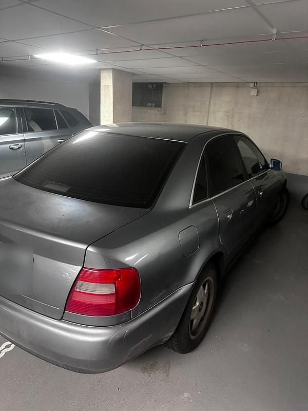 Second-hand Audi A4 164 CP (120 kW) 1997 Gri Berlinǎ