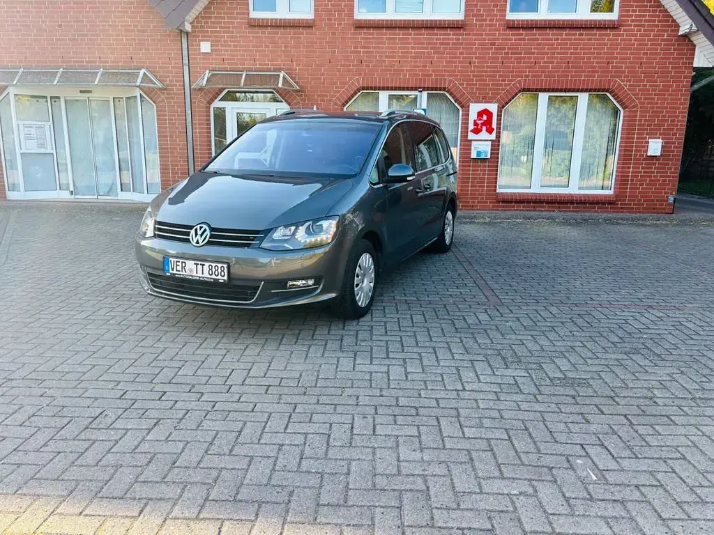 Gebraucht VW Sharan Highline 140 PS (102 kW) 2012 Grau Van / Kleinbus