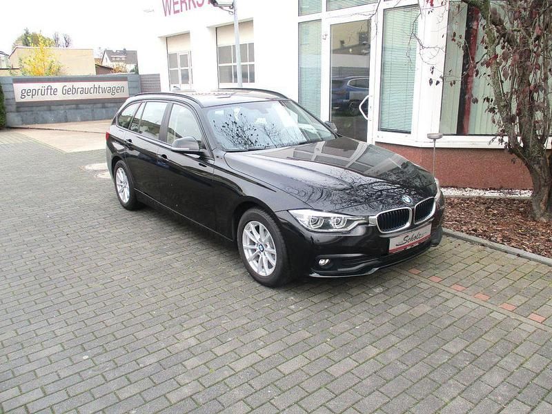 Schwarz Gebraucht 2016 BMW 318 Kombi | 16.690 € (Etwas zu teuer) - Bild 1/4