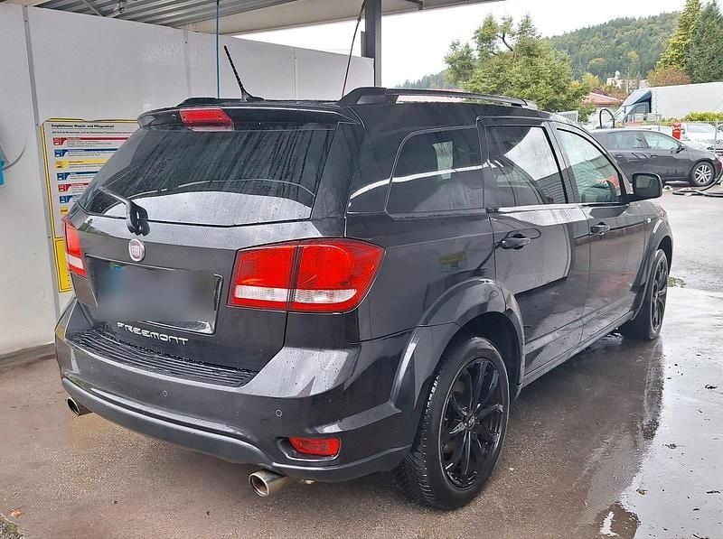 Gebraucht Fiat Freemont 170 PS (125 kW) 2011 Schwarz SUV