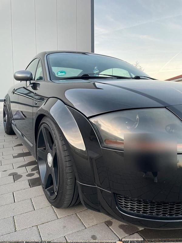 Second-hand Audi TT 180 CP (132 kW) 2000 Negru Coupe
