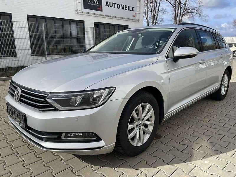 Gebraucht VW Passat Comfortline 150 PS (110 kW) 2016 Grau Kombi