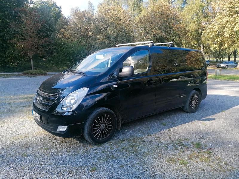 Schwarz Gebraucht 2013 Hyundai H-1 Premium Van | 10.500 € (Superpreis) - Bild 1/4