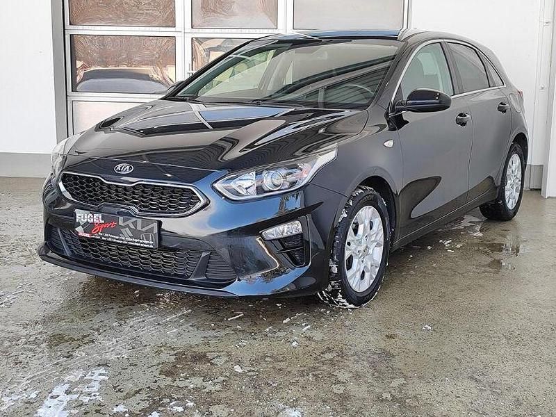 Gebraucht Kia Ceed 136 PS (100 kW) 2021 Schwarz Kleinwagen