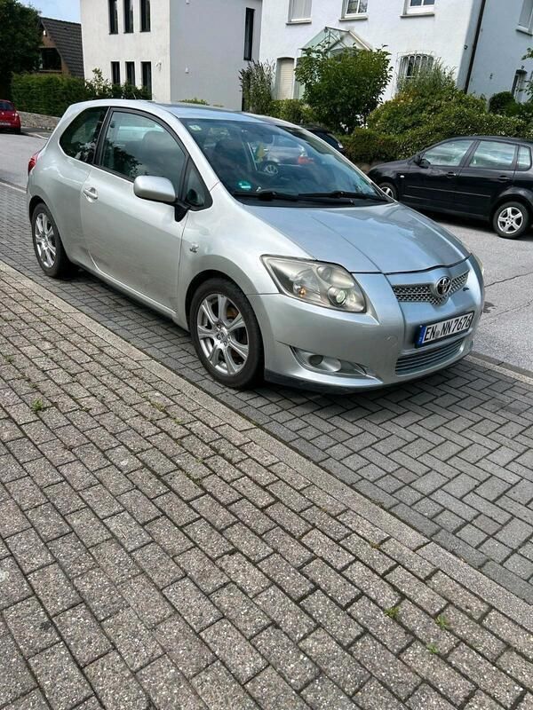 Grau Gebraucht 2008 Toyota Auris Limousine | 2.900 € (Guter Preis) - Bild 1/4