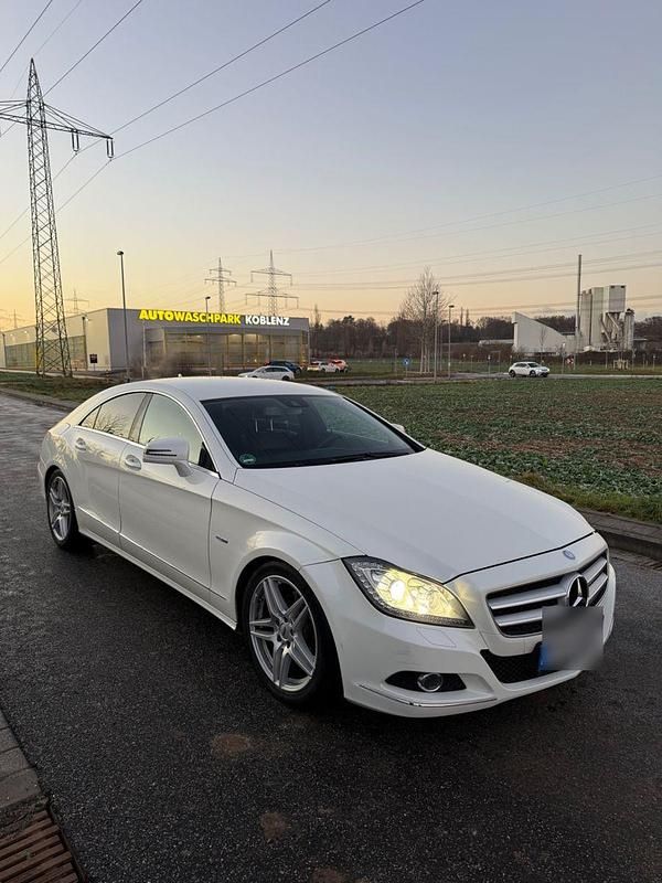 Gebraucht Mercedes CLS350 265 PS (194 kW) 2010 Weiß Coupé