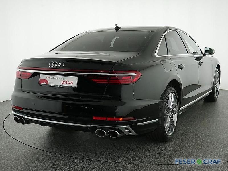Gebraucht Audi S8 Ambiente 571 PS (419 kW) 2022 Mythosschwarz metallic Limousine