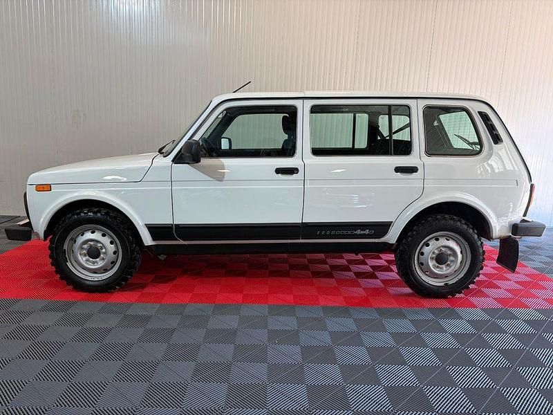 Gebraucht Lada Taiga 83 PS (61 kW) 2022 Weiß SUV