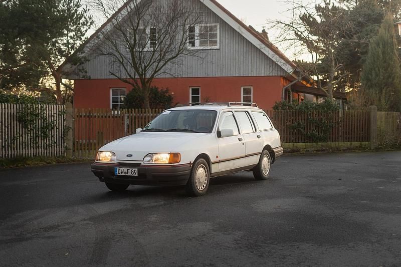 Weiß Gebraucht 1989 Ford Sierra Kombi | 1.500 € - Bild 1/4