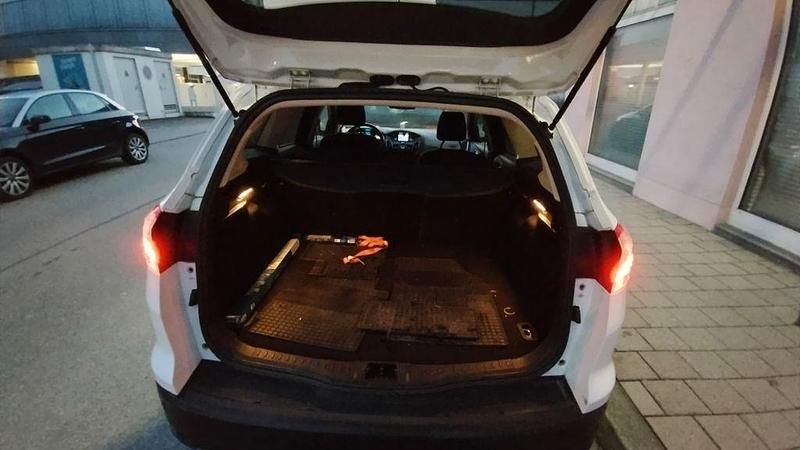 Gebraucht Ford Focus 125 PS (91 kW) 2013 Weiß Kombi