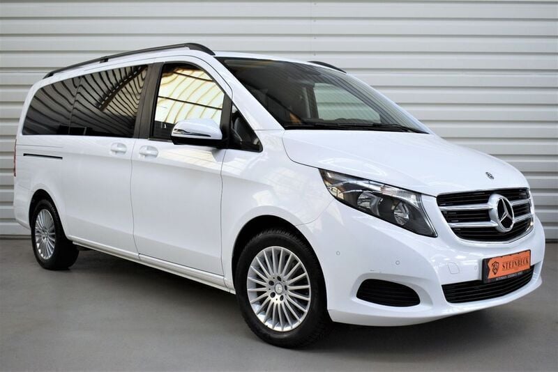 Weiß Gebraucht 2019 Mercedes V220 Van / Kleinbus | 34.990 € (Guter Preis) - Bild 1/4