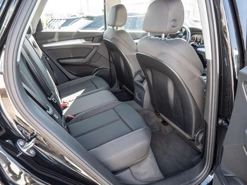 Second-hand Audi Q5 Sport 204 CP (150 kW) 2023 Negru SUV