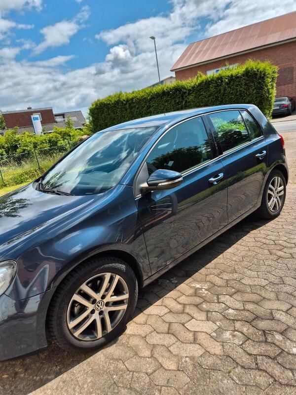 Blau Gebraucht 2009 VW Golf VI Kleinwagen | 5.899 € (Etwas zu teuer) - Bild 1/4