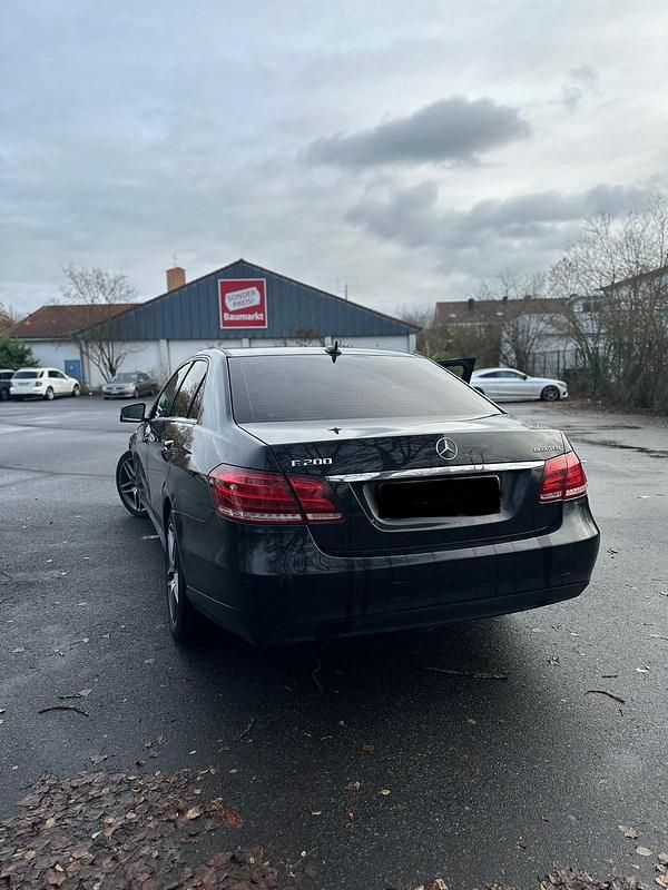 Gebraucht Mercedes E200 136 PS (100 kW) 2015 Schwarz Limousine