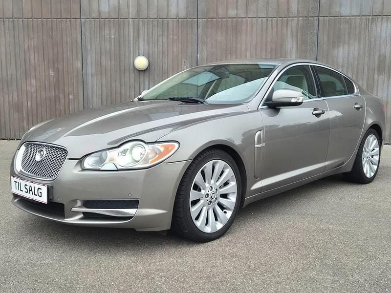 Gebraucht Jaguar XF Premium Luxury 298 PS (219 kW) 2009 Grau Limousine