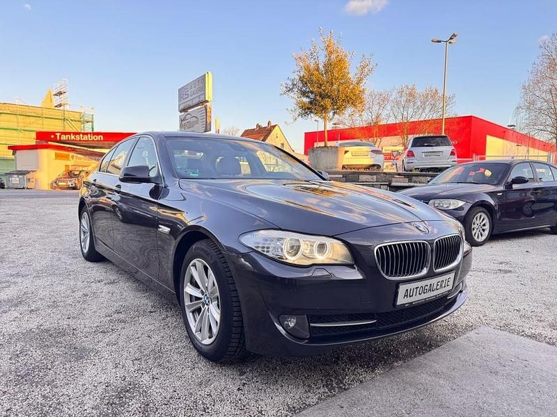 Gebraucht BMW 528 258 PS (189 kW) 2011 Grau Limousine