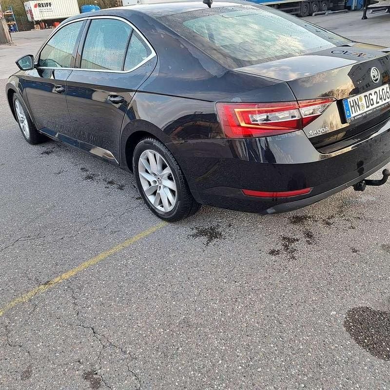 Gebraucht Skoda Superb Active 120 PS (88 kW) 2018 Limousine