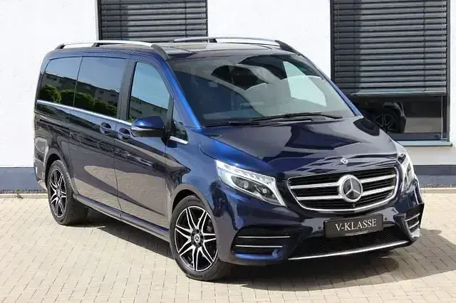 Gebraucht Mercedes V250 AMG 190 PS (139 kW) 2018 Blau Van / Kleinbus