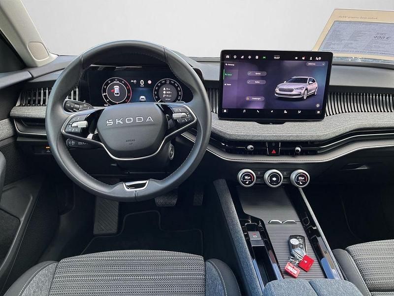 Gebraucht Skoda Superb Selection 150 PS (110 kW) 2025 Onyxschwarz metallic Kombi