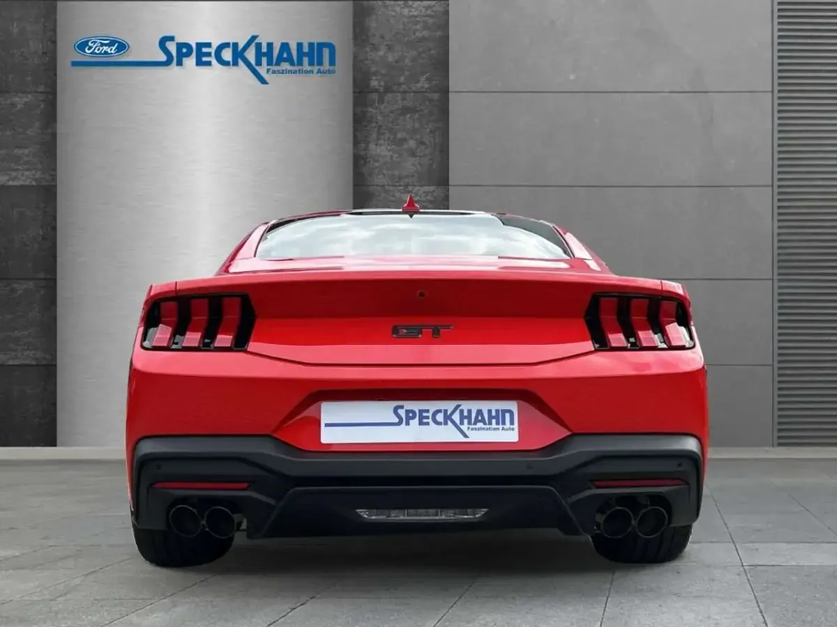 Ny Ford Mustang GT Fastback 446 HK (328 kW) 2026 Rød Coupe