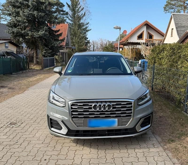 Gebraucht Audi Q2 Sport 150 PS (110 kW) 2018 Grau SUV