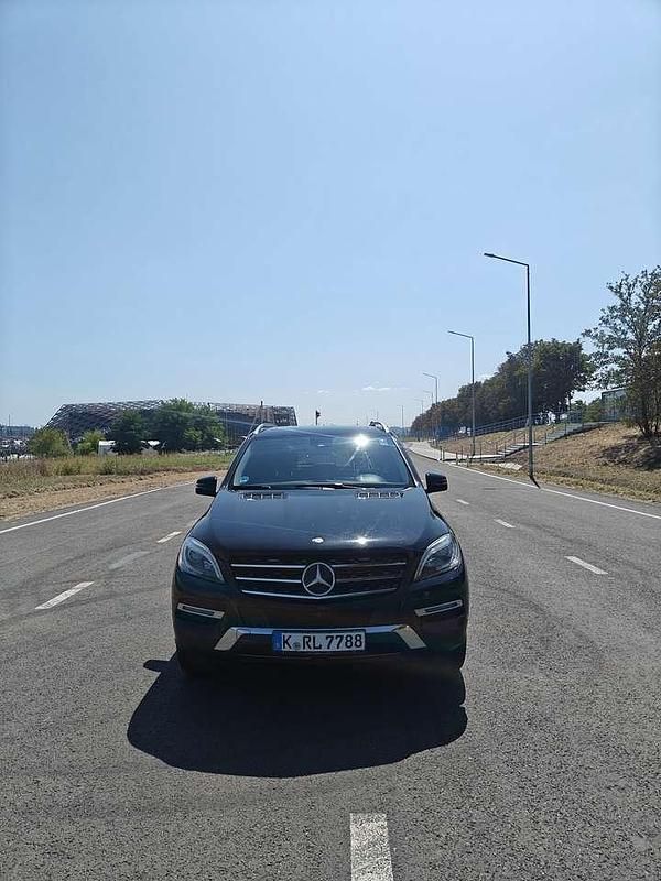 Gebraucht Mercedes ML350 258 PS (189 kW) 2014 SUV