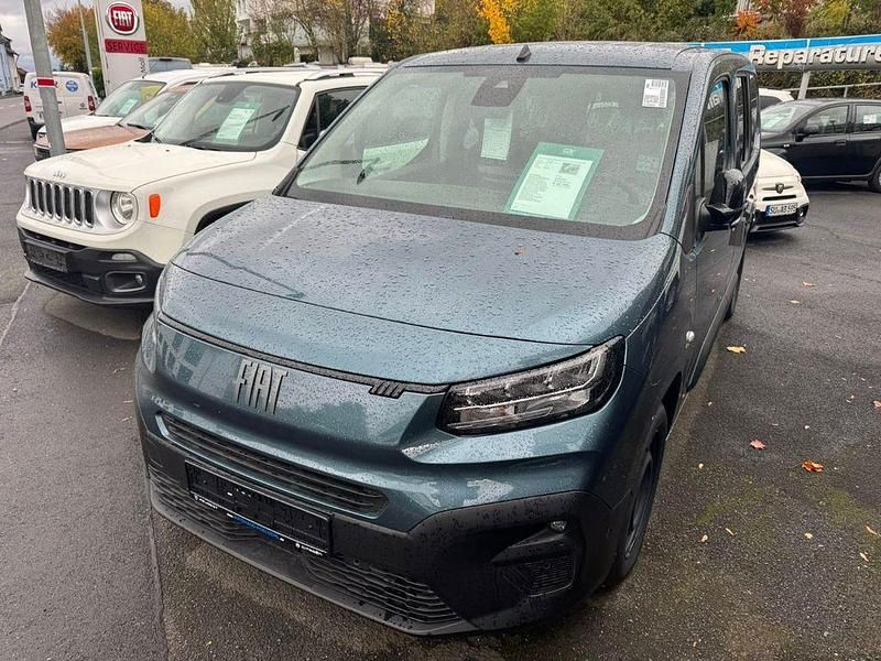 Grün Neu 2025 Fiat Doblò Van / Kleinbus | 30.490 € (Etwas zu teuer) - Bild 1/4