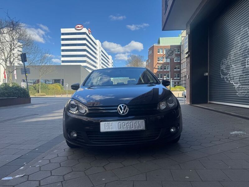 Schwarz Gebraucht 2011 VW Golf VI Trendline Limousine | 5.900 € (Fairer Preis) - Bild 1/4