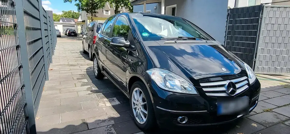 Gebraucht Mercedes A180 Avantgarde 109 PS (80 kW) 2012 Schwarz Kleinwagen