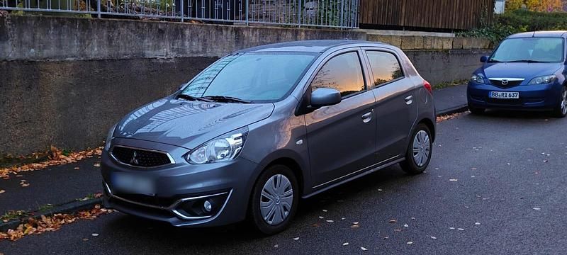 Grau Gebraucht 2017 Mitsubishi Space Star Kleinwagen | 6.700 € (Fairer Preis) - Bild 1/4