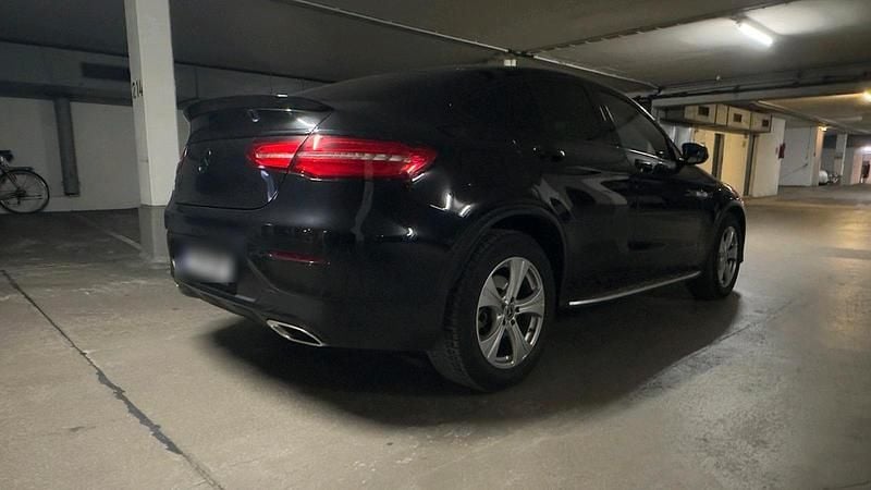 Gebraucht Mercedes GLC250 AMG line 211 PS (155 kW) 2019 Schwarz Coupé