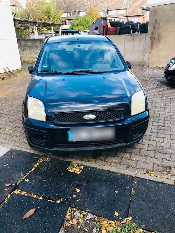 Blau Gebraucht 2004 Ford Fusion Limousine | 750 € - Bild 1/4