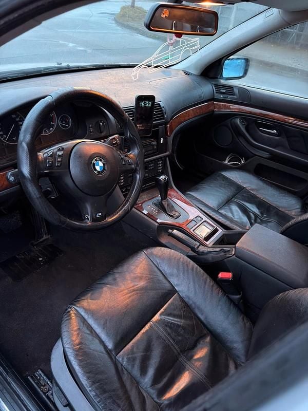 Gebraucht BMW 530 193 PS (141 kW) 2001 Silber Limousine