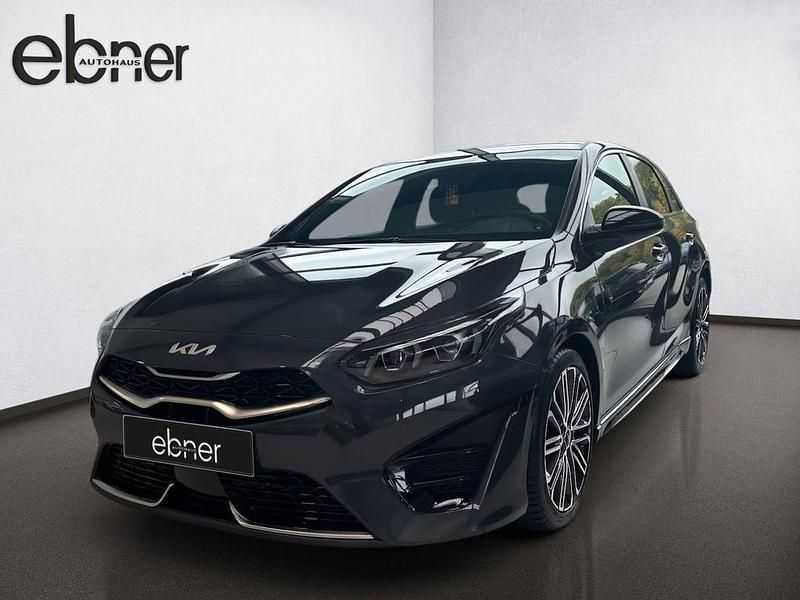 Neu Kia Ceed GT-Line 140 PS (102 kW) 2025 (h8g) pentametal met. Kleinwagen