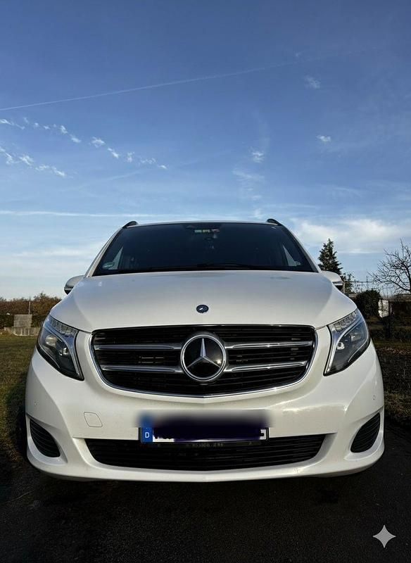 Gebraucht Mercedes V250 Edition 190 PS (139 kW) 2016 Weiß Van / Kleinbus
