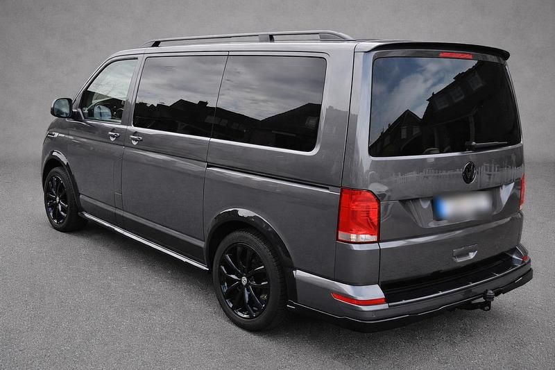 Gebraucht VW Multivan Comfortline 150 PS (110 kW) 2022 Grau Van