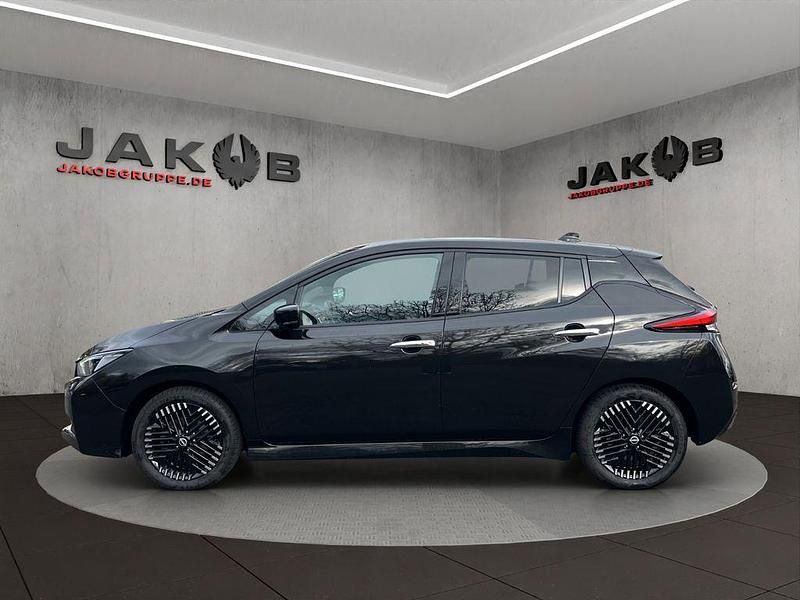 Gebraucht Nissan Leaf Tekna 110 kW (150 PS) 2022 Schwarz Kleinwagen