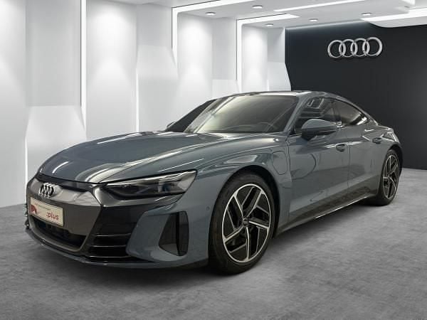 Grau (kemoragrau metallic) Gebraucht 2021 Audi e-tron GT quattro Ambiente Limousine | 55.650 € (Fairer Preis) - Bild 1/4