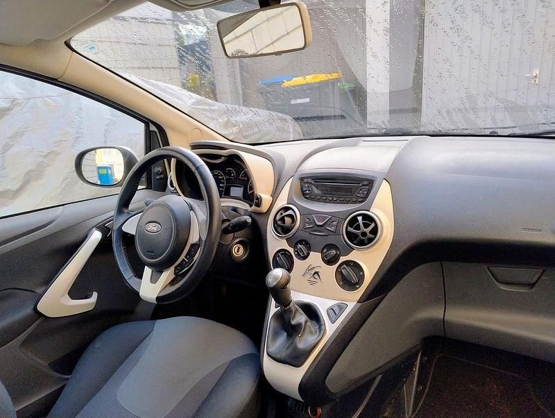 Gebraucht Ford Ka Style 69 PS (50 kW) 2008 Weiß Kleinwagen