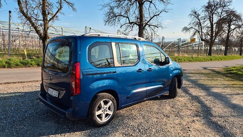 Gebraucht Opel Combo Life Edition 110 PS (80 kW) 2018 Blau Van / Kleinbus