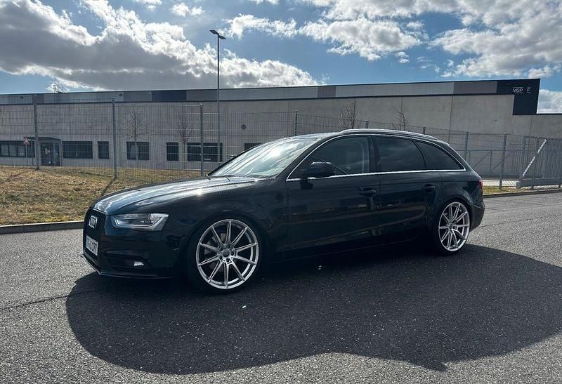 Gebraucht Audi A4 Comfort 150 PS (110 kW) 2014 Schwarz Kombi