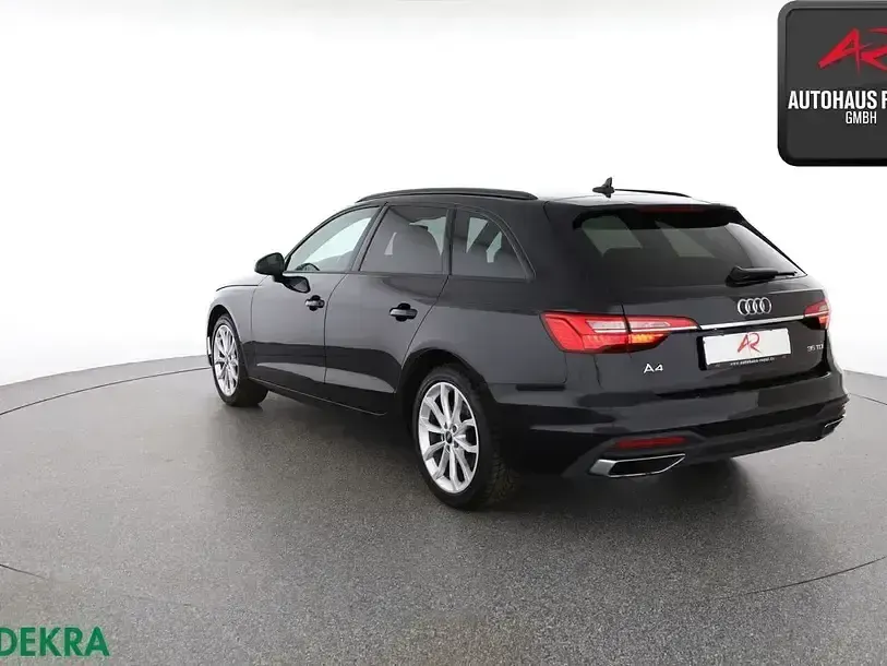 Gebraucht Audi A4 S-Line 163 PS (119 kW) 2023 Mythosschwarz Kombi